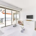 Upstays Panoramic Sea View 70m² Lejlighed